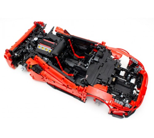 Конструктор CADA Ferrari 488 (3187 деталей, пульт, электропривод) - C61042W Конструктор CADA Ferrari 488 (3187 деталей, пульт, электропривод) - C61042W
