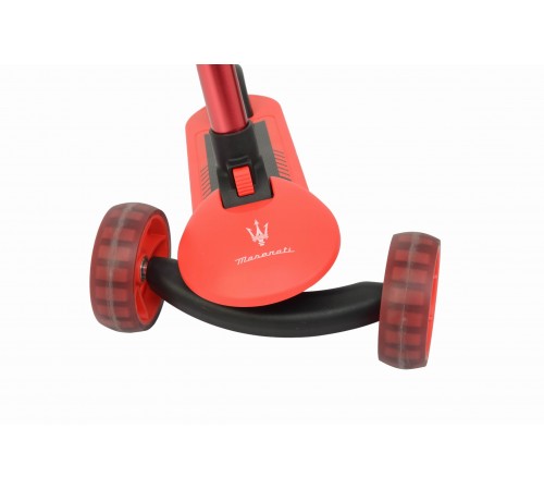 Трехколесный беговел-самокат Maserati с сиденьем - CLB-0140-RED Трехколесный беговел-самокат Maserati с сиденьем - CLB-0140-RED
