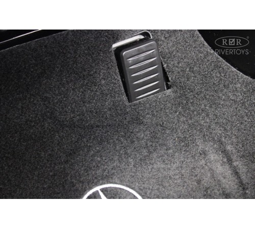Детский электромобиль G333GG красный глянец Детский электромобиль G333GG красный глянец