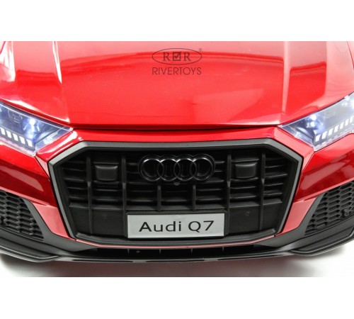 Детский электромобиль AUDI Q7 (HL678) красный глянец Детский электромобиль AUDI Q7 (HL678) красный глянец