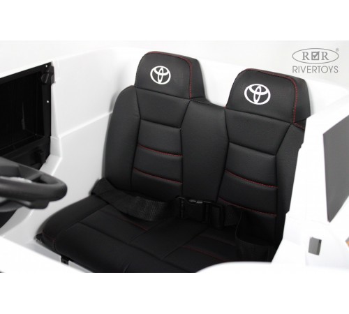 Детский электромобиль Toyota Land Cruiser 300 L999LL белый