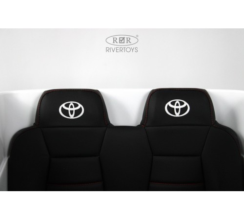 Детский электромобиль Toyota Land Cruiser 300 L999LL белый
