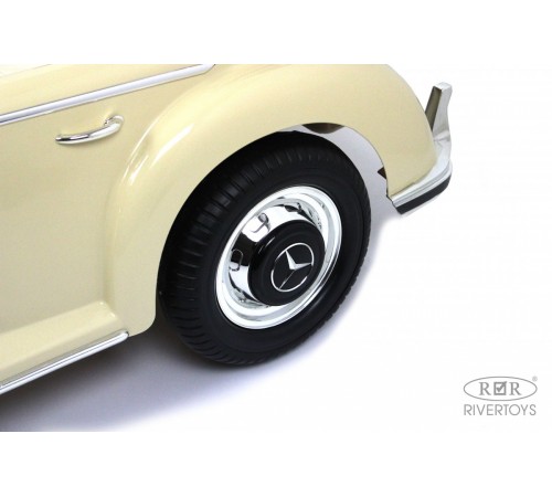 Детский электромобиль Mercedes-Benz 300S бежевый Детский электромобиль Mercedes-Benz 300S бежевый