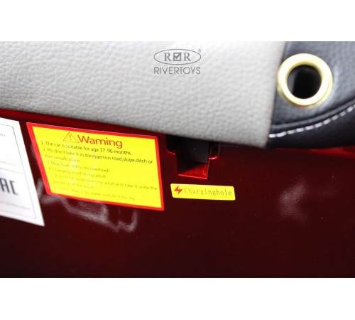 Детский электромобиль E555EE красный глянец Детский электромобиль E555EE красный глянец
