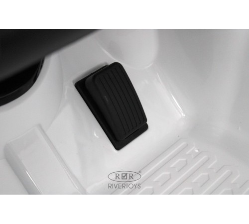 Детский электромобиль AUDI Q7 (HL678) белый Детский электромобиль AUDI Q7 (HL678) белый