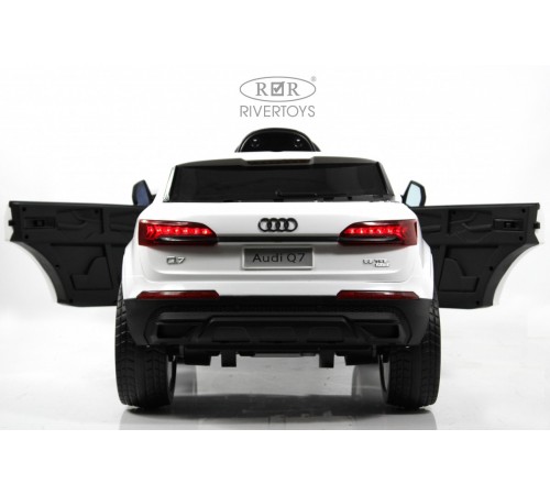Детский электромобиль AUDI Q7 (HL678) белый Детский электромобиль AUDI Q7 (HL678) белый