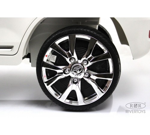 Детский электромобиль Toyota Land Cruiser 200 (JJ2022) белый