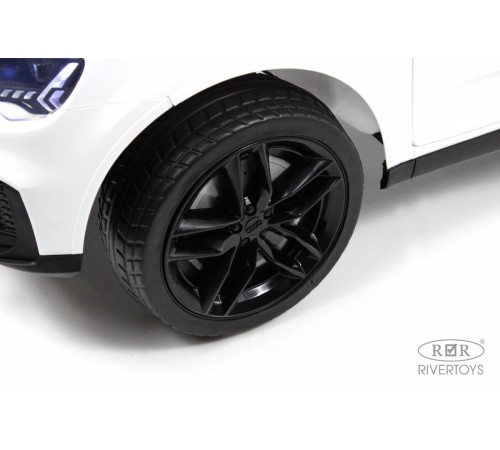 Детский электромобиль AUDI Q7 (HL678) белый Детский электромобиль AUDI Q7 (HL678) белый