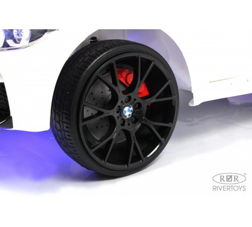 Детский электромобиль BMW M5 (A555MP) белый Детский электромобиль BMW M5 (A555MP) белый