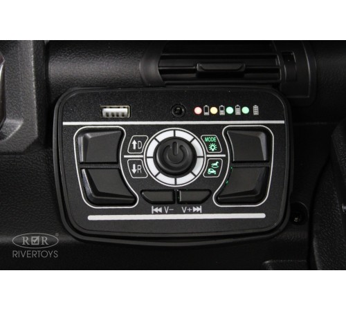 Детский электромобиль Toyota Land Cruiser 300 L999LL белый