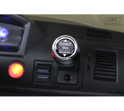 Детский электромобиль Toyota Land Cruiser 200 (JJ2022) белый