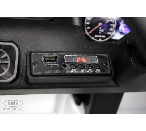 Детский электромобиль Mercedes-Benz G63 4WD (K999KK) белый