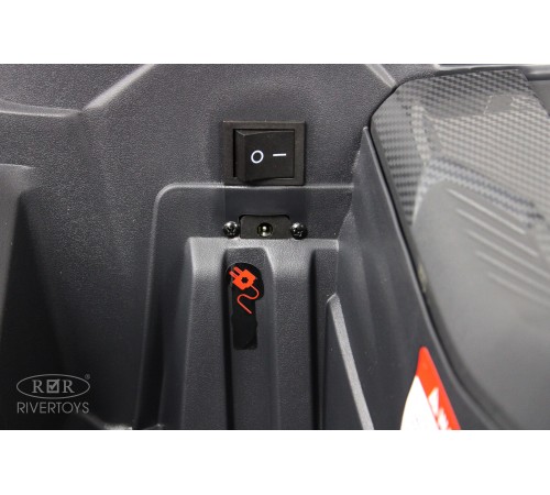 Детский электромобиль C888CC белый