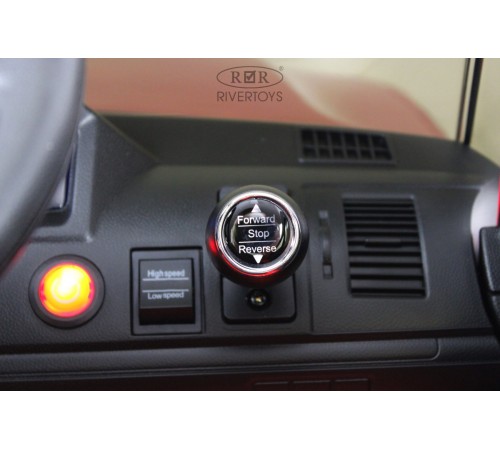Детский электромобиль Toyota Land Cruiser 200 (JJ2022) красный глянец Детский электромобиль Toyota Land Cruiser 200 (JJ2022) красный глянец