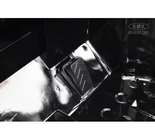 Детский электромобиль X004XX черный глянец Детский электромобиль X004XX черный глянец