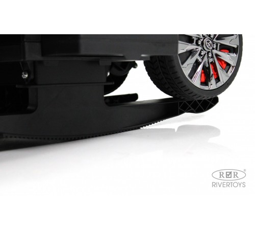 Детский толокар Toyota Land Cruiser 300 Z002ZZ-A красный