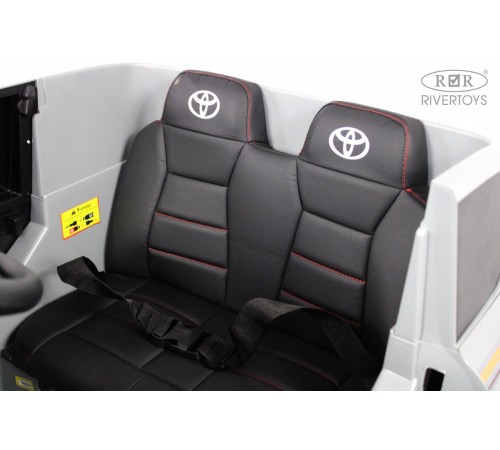 Детский электромобиль Toyota Land Cruiser 300 L999LL серый
