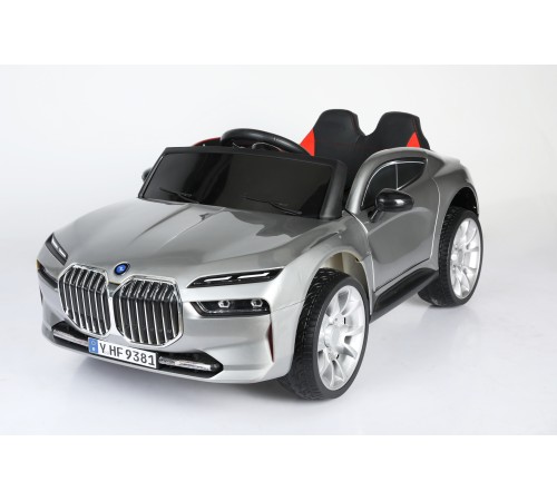 Автомобиль BMW i7 9381 Серебро краска