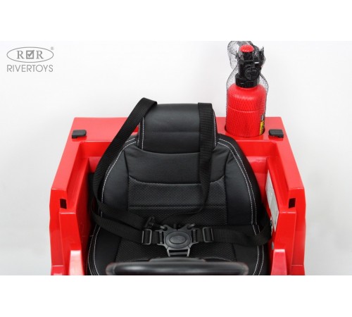 Детский пожарный электромобиль с полным набором амуниции A555AA красный