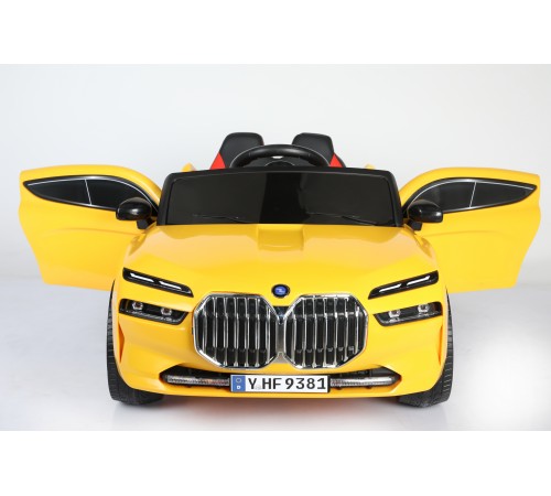 Автомобиль BMW i7 9381 Желтый