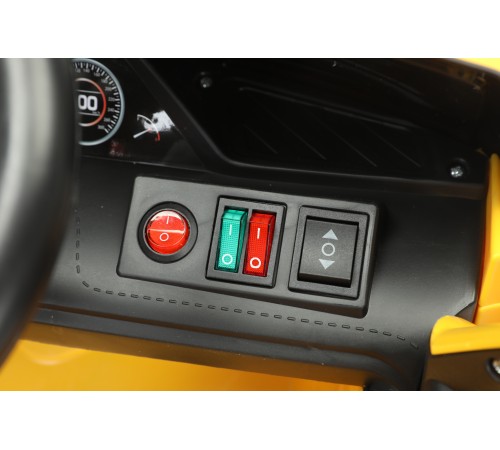 Автомобиль BMW i7 9381 Желтый