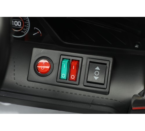 Автомобиль BMW i7 9381 Серебро краска