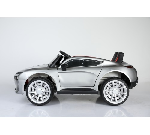 Автомобиль BMW i7 9381 Серебро краска