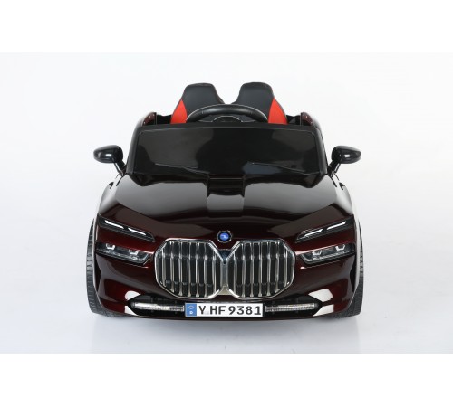 Автомобиль BMW i7 9381 Коричневый краска