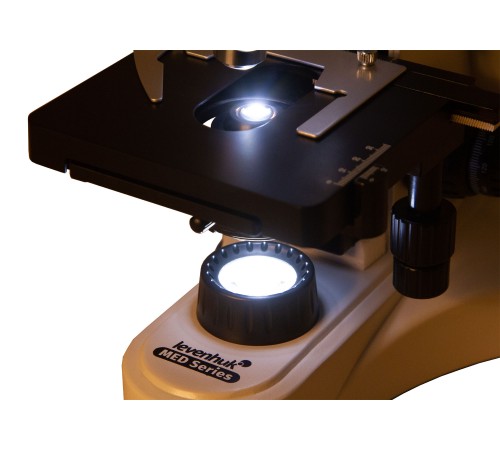 Микроскоп цифровой Levenhuk MED D10T LCD, тринокулярный