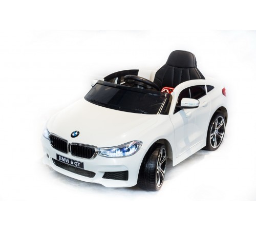 Автомобиль BMW 6 GT Белый