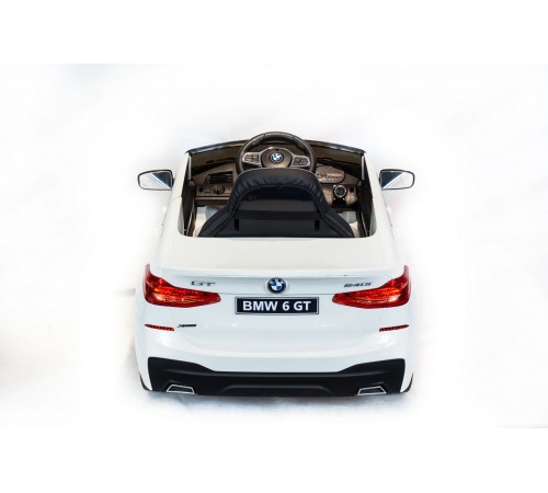 Автомобиль BMW 6 GT Белый
