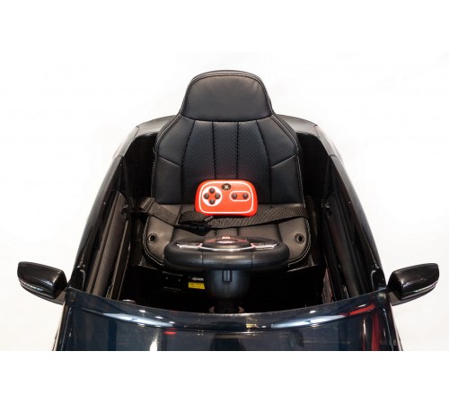 Автомобиль BMW 6 GT Черный