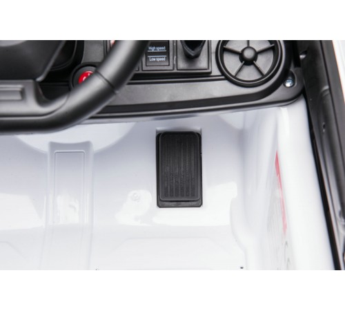 Автомобиль Chevrolett Camarо HL558 Белый