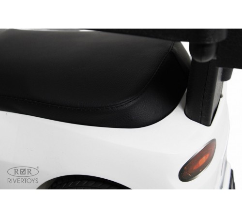 Детский толокар-каталка с козырьком Bentley Z005ZZ-TP белый