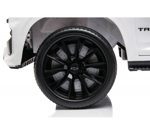 Джип Chevrolett Tahoe HL588 Белый