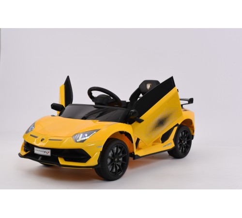 Автомобиль Lamborghini Aventador 018 Желтый