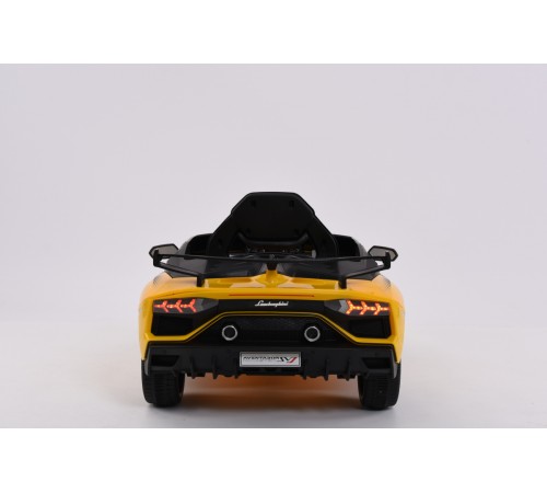 Автомобиль Lamborghini Aventador 018 Желтый