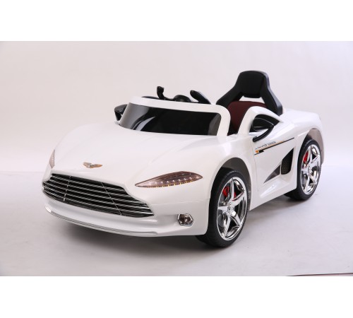 Автомобиль Aston Martin FLSeat YHF3913 Белый