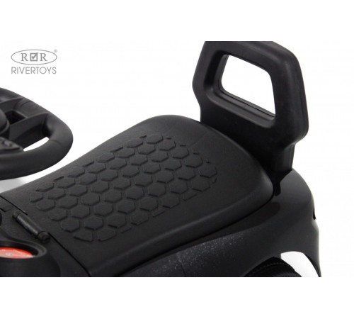 Детский толокар Z004ZZ-T черный