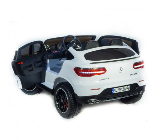 Джип Mercedes Benz GLC 2.0 Белый