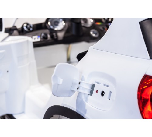 Джип Mercedes Benz GLA R 653 Белый