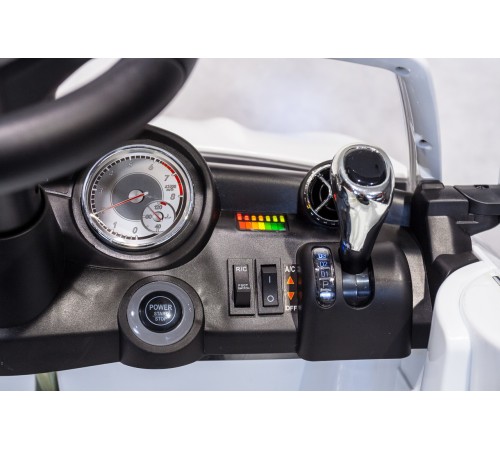 Джип Mercedes Benz GLA R 653 Белый