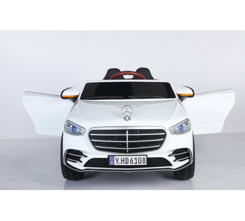 Автомобиль Mercedes Benz Maybach S600 6108 Белый