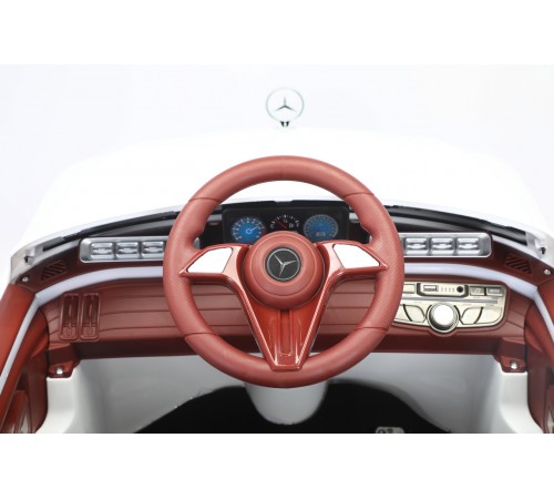 Автомобиль Mercedes Benz Maybach S600 6108 Белый