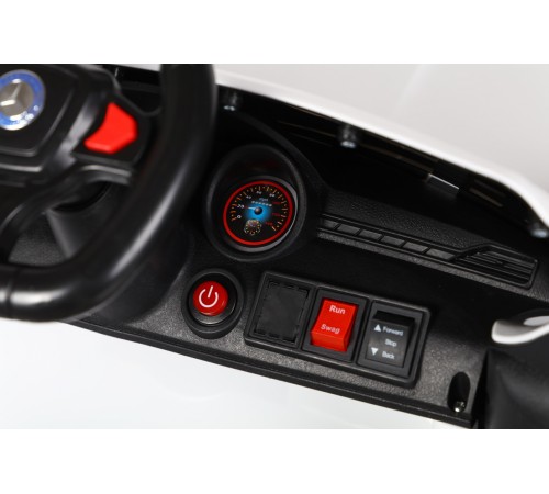 Джип Mercedes Benz GLECoupe YBL4707 Белый