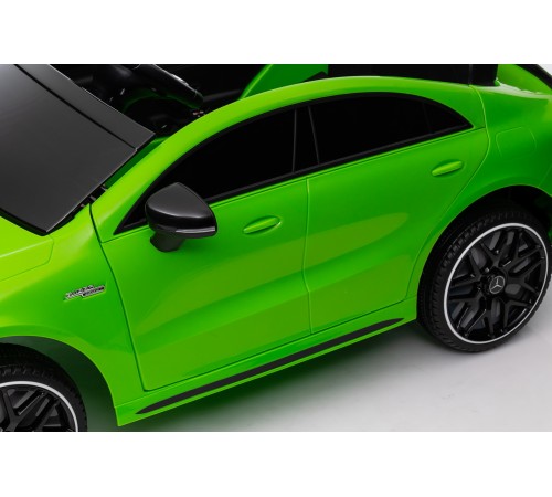 Автомобиль Mercedes Benz CLA45 ХМХ628 Зеленый