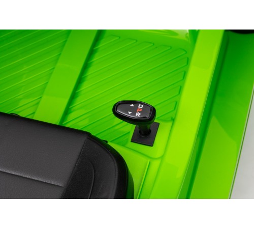 Автомобиль Mercedes Benz CLA45 ХМХ628 Зеленый