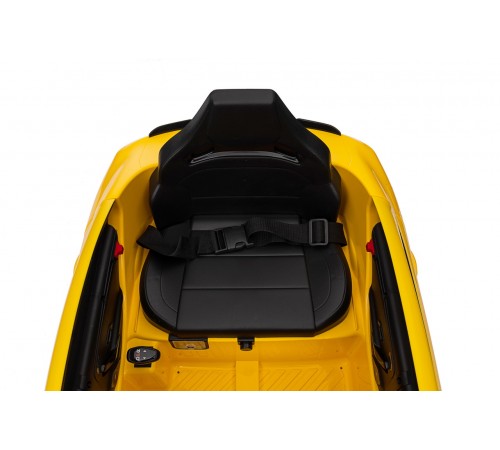 Автомобиль Mercedes Benz CLA45 ХМХ628 Желтый