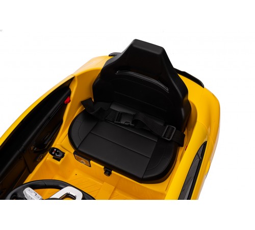 Автомобиль Mercedes Benz CLA45 ХМХ628 Желтый