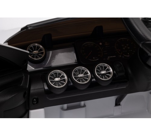 Автомобиль Mercedes Benz CLA45 ХМХ628 Белый